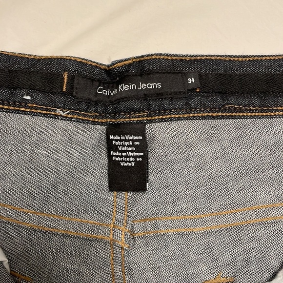 Calvin Klein Jean - Picture 2 of 3